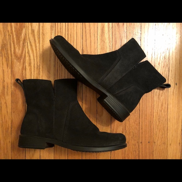 Ecco Touch Black Suede Ankle Boots, size 9 - Picture 2 of 7